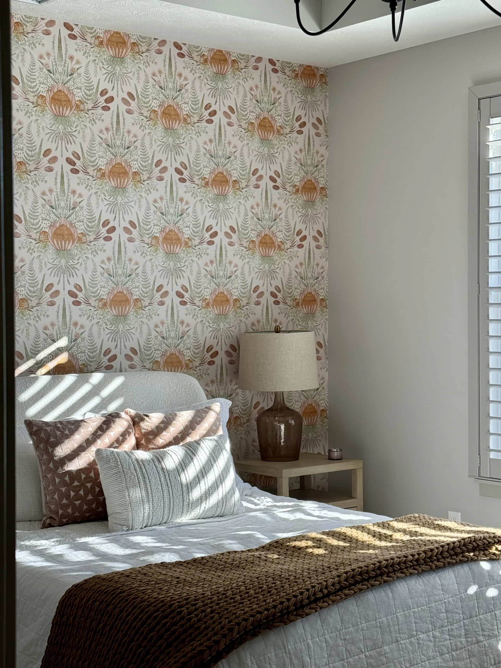 June Wallcovering interior design